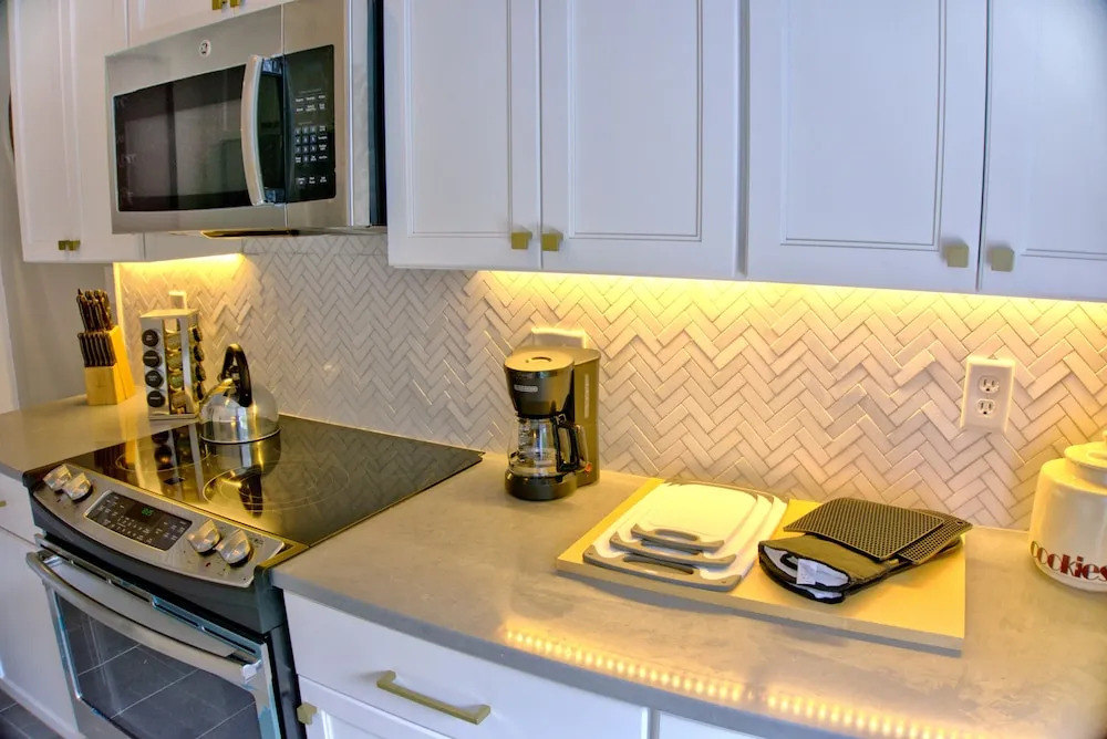 Renovated 2BR Savannah Home