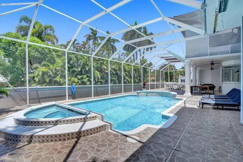 6br Elegant Hollywood Lakes Mansion W/ Pool & Spa 6 Bedroom Home