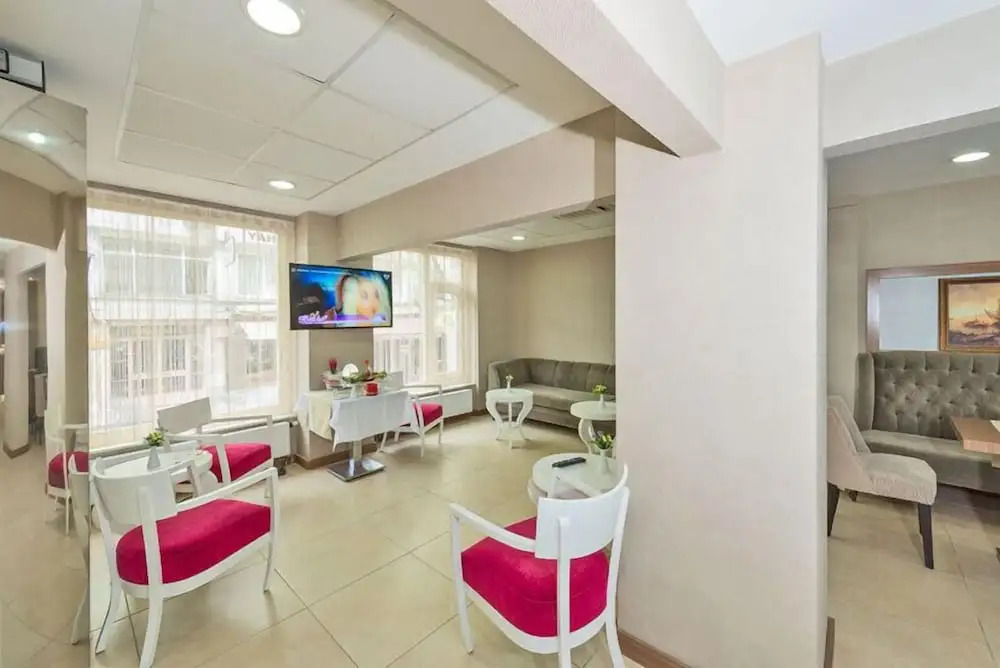 La Garden Hotel