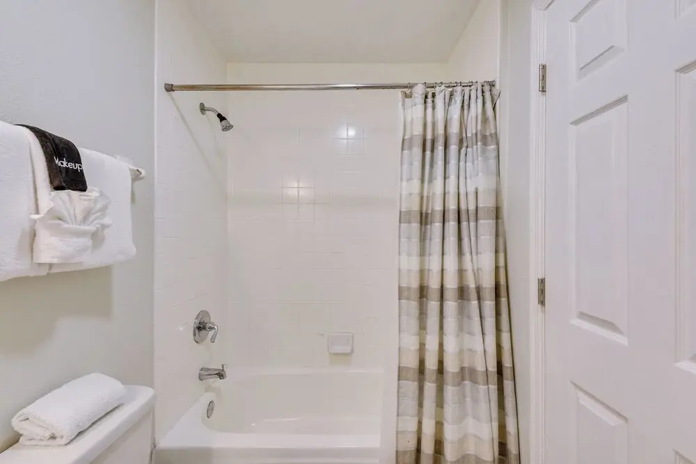 2 Mi to Ocean! Poolside Escape in Miramar Beach