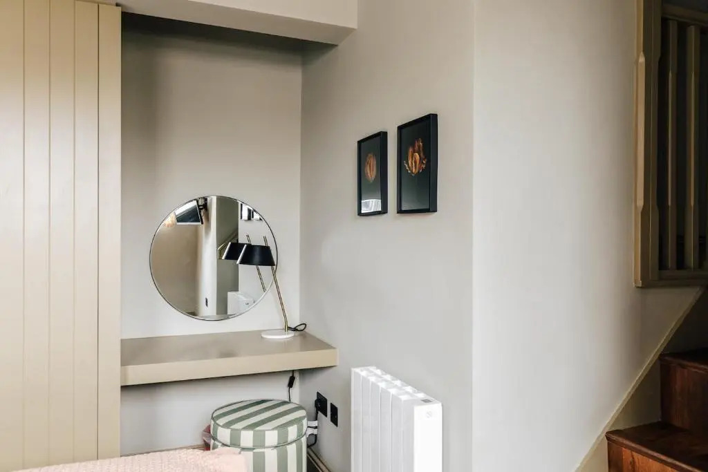 Redland Suites - Apartment 8