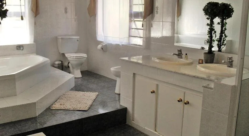 8 Royal Palm B&B