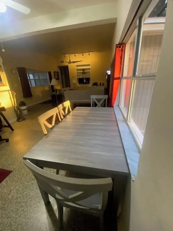 Modern Family Retreat Near Orlando Attractions