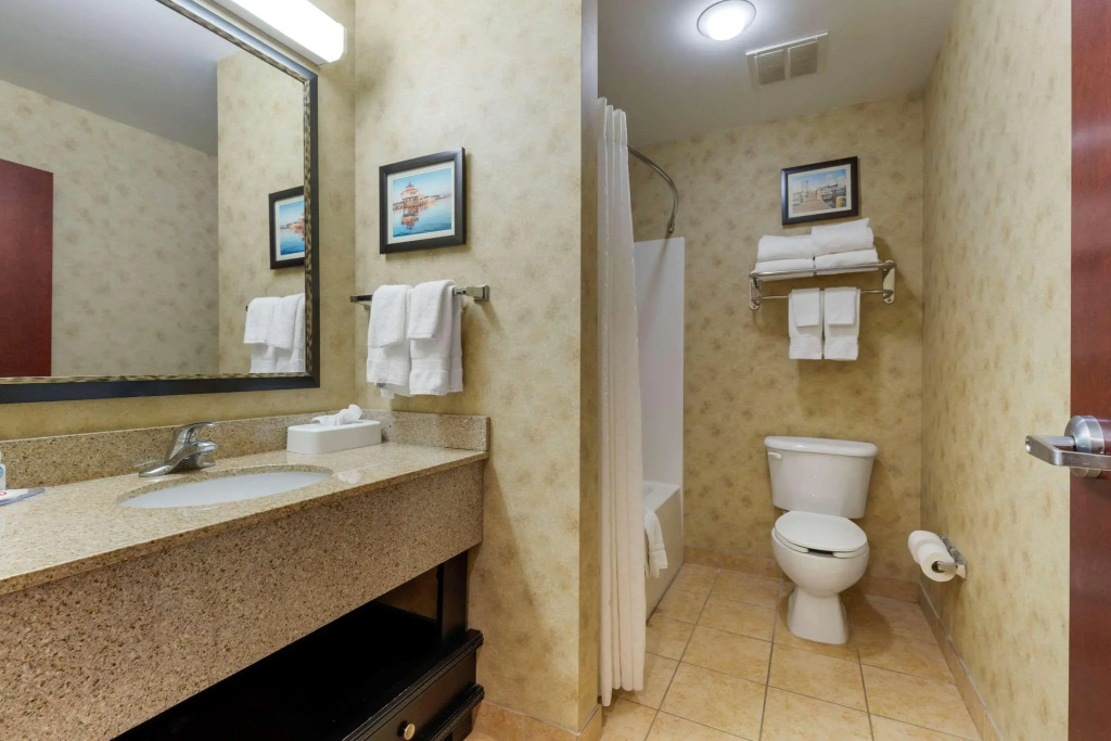 Comfort Inn & Suites Cambridge