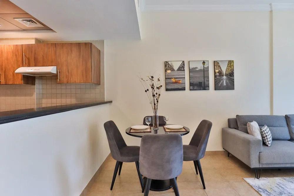 WelHome - Apt amidst golf courses, perfect for sports lovers