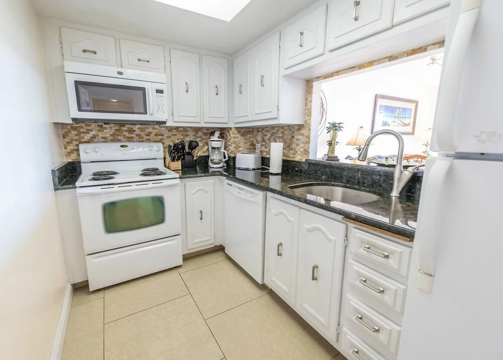 Chateau by the Sea - Cocoa Beach Oceanfront Pet-Friendly Condos with Rooftop Deck & Heated Pool