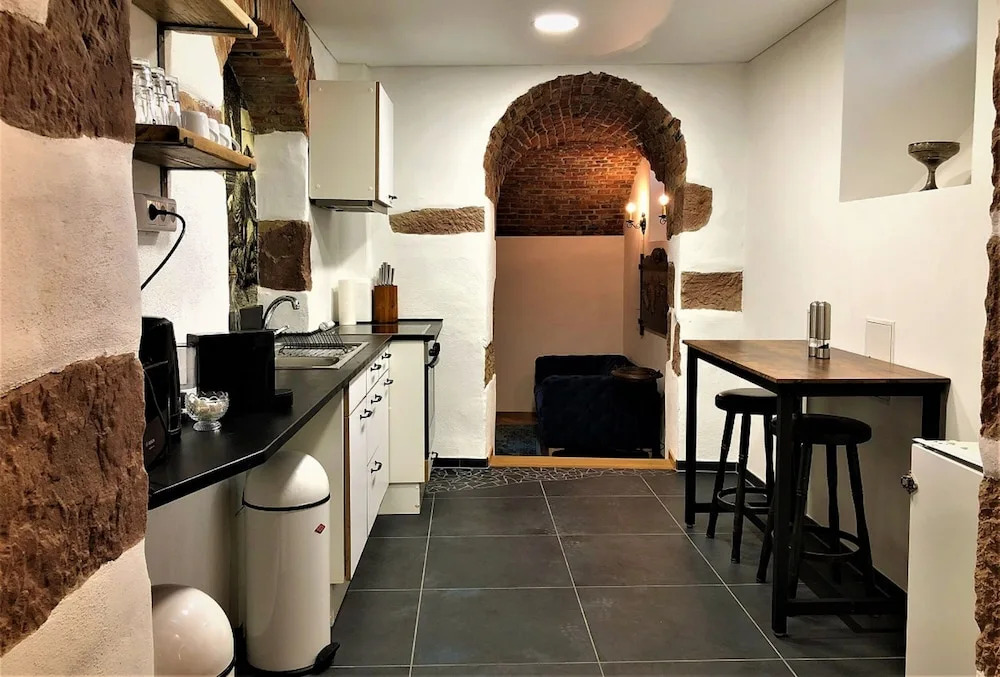 Historical Luxury Homes - Stadtvilla mit Jacuzzi und Garten