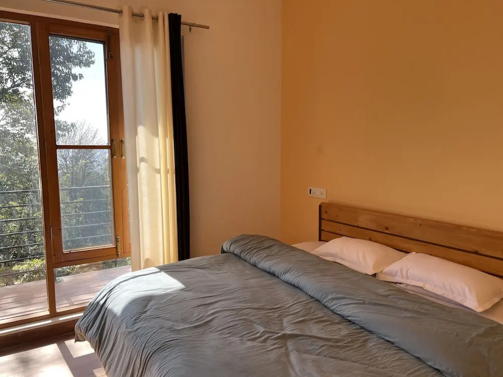 Flyscape Hostel