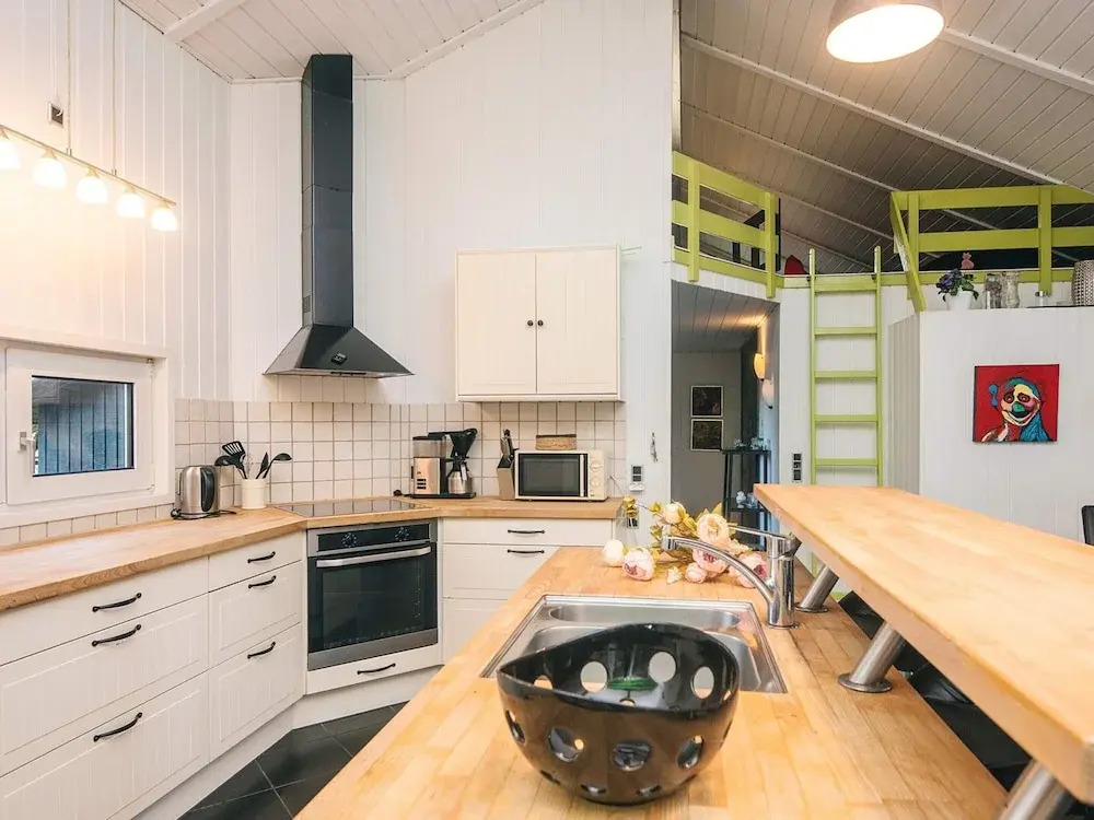 10 Person Holiday Home in Blavand