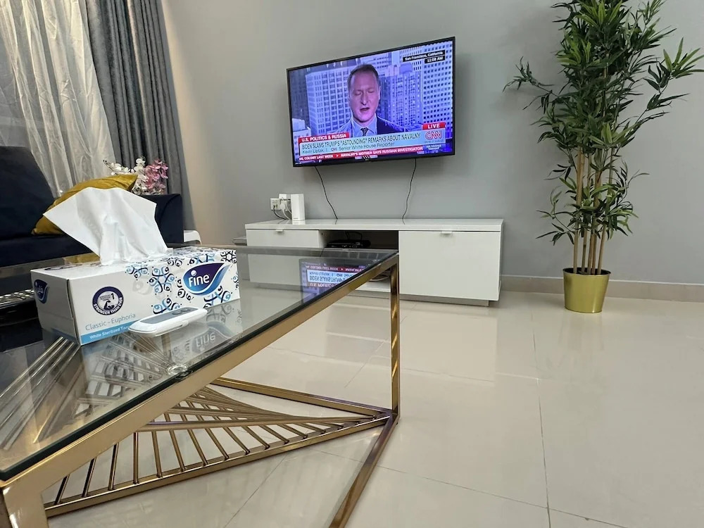 Luxurious and Spacious one Bedroom Apartment in the Heart of Dubai