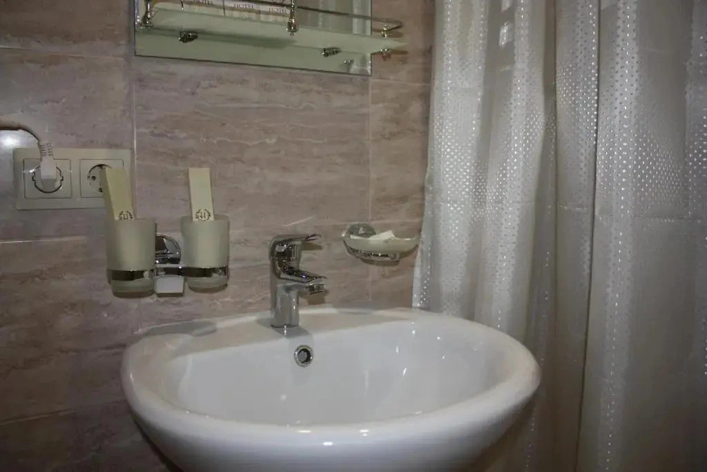 Yuzhnaya Stolitsa Hotel