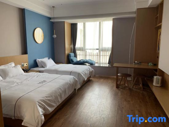 Ivy Elegant Manor Hotel (Chongqing Chayuan Subway Station） Branch)