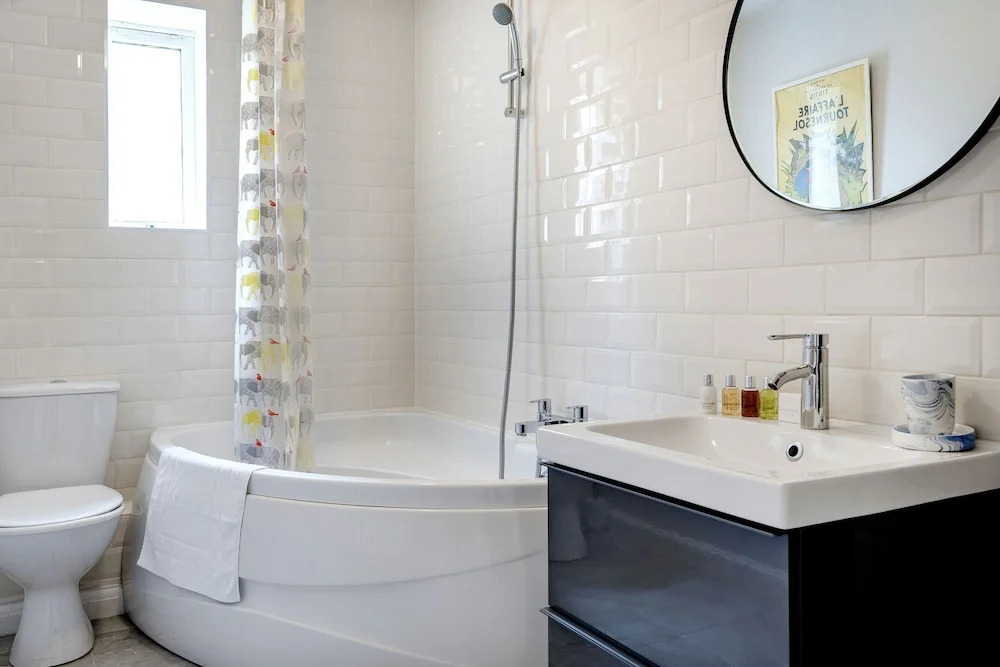 Panoramic Docklands Home