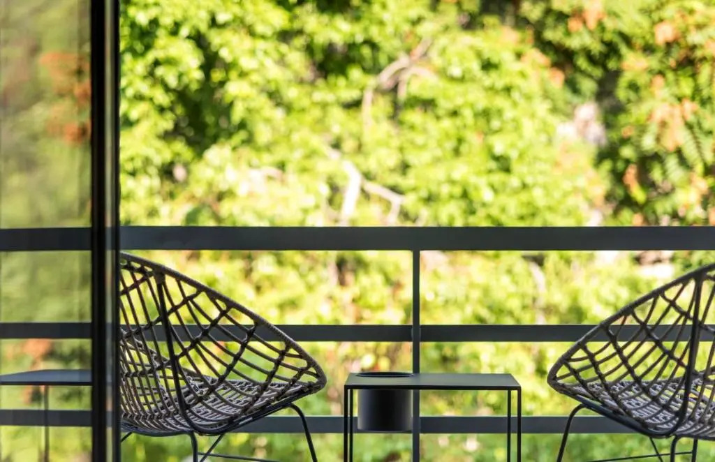 Eleusis Suites Β