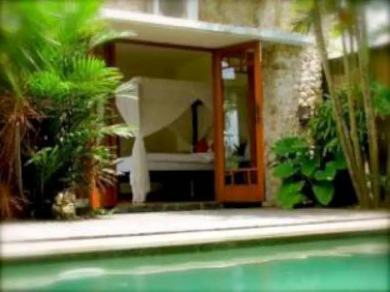 Villa Hemingways