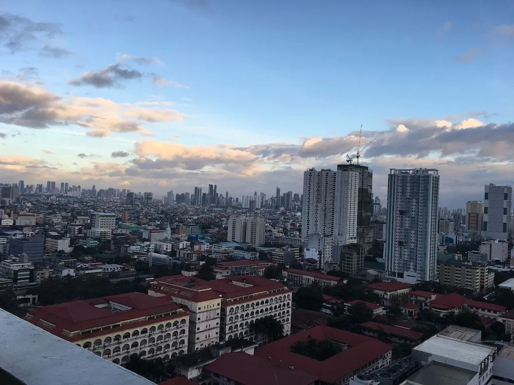 Robinsons Studio W Balcony Rpr03