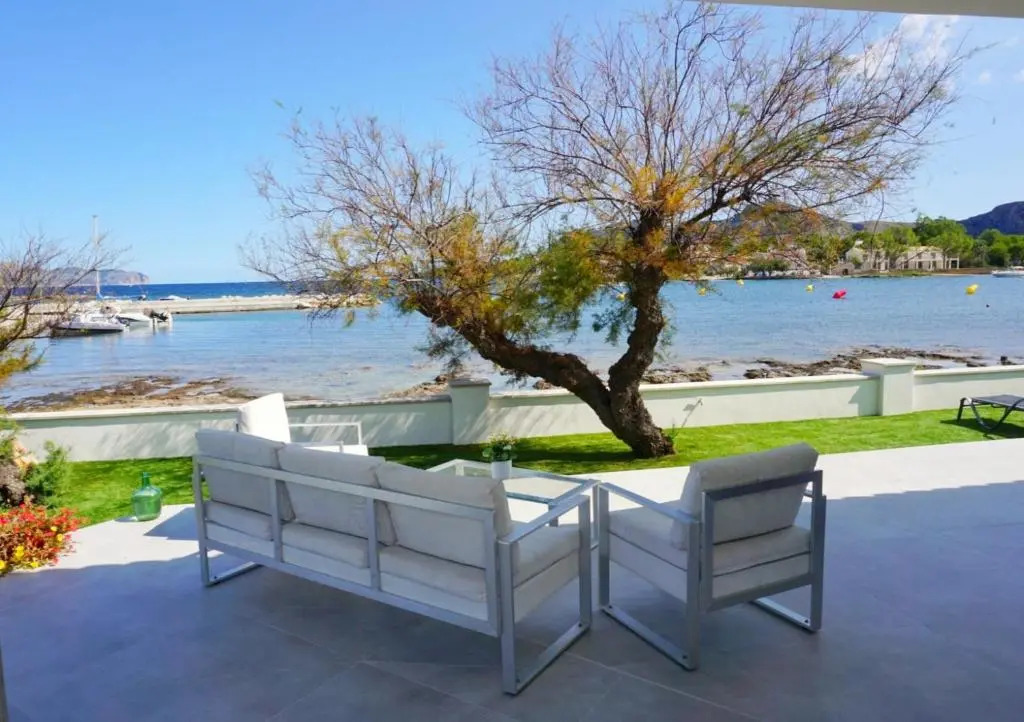 Seashore House " Es tamarells"