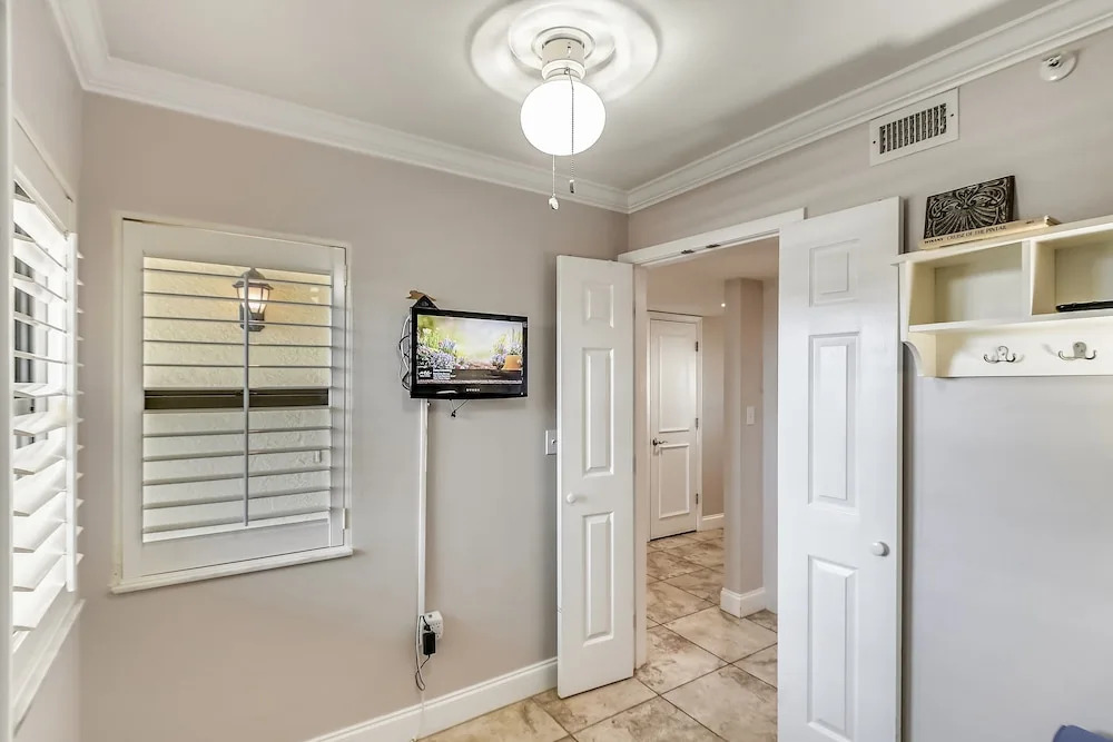Inlet Reef 516 2 Bedroom Condo by RedAwning