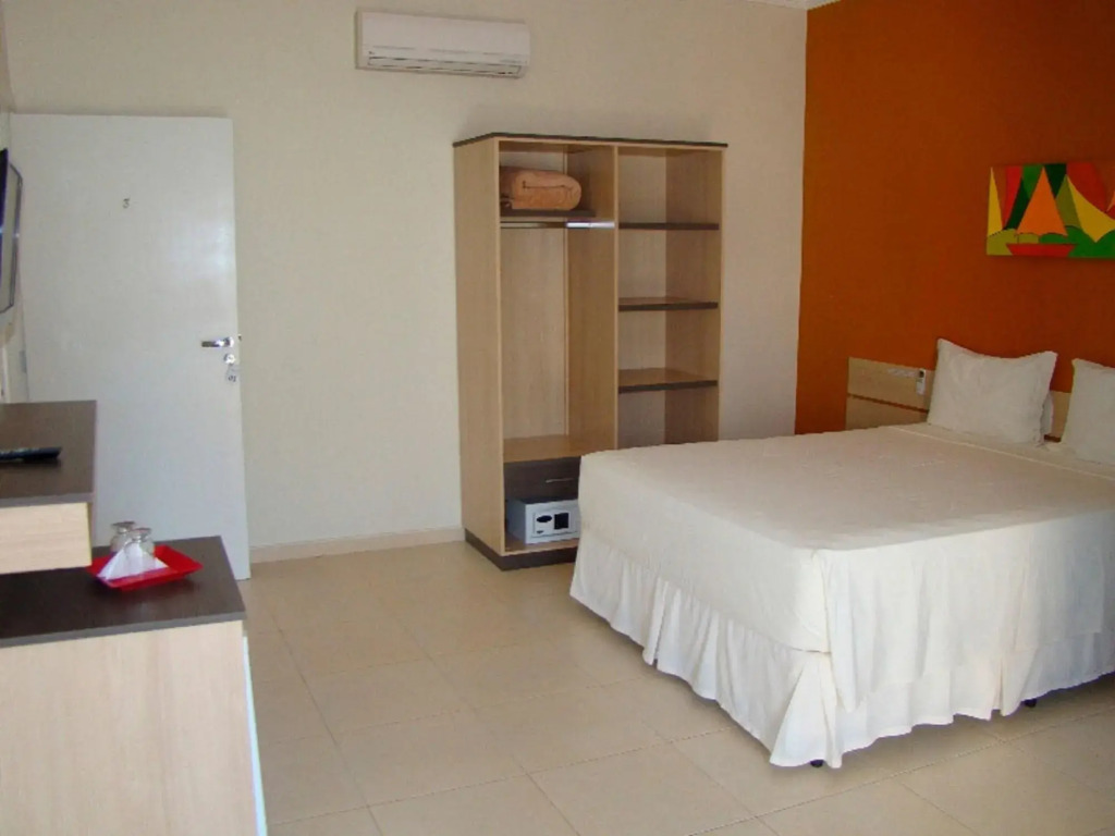 Hotel Rosa da Ilha Guaruja - 80m do mar, 02 piscinas, sala de jogos, brinquedão de percurso para crianças