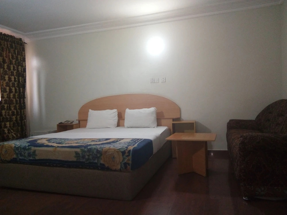 Serob Hotels