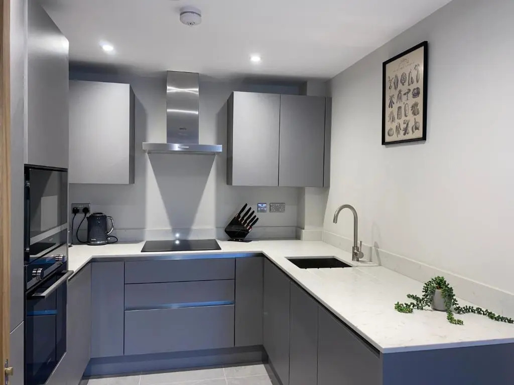 Roomotel - Oakview Moseley