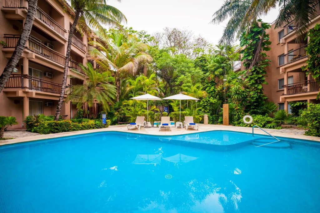 Отель Tukan Hotel Playa del Carmen