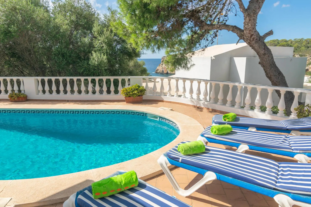 CAN JAUME 10 - Villa very close to the sea, with private pool and free WiFi.