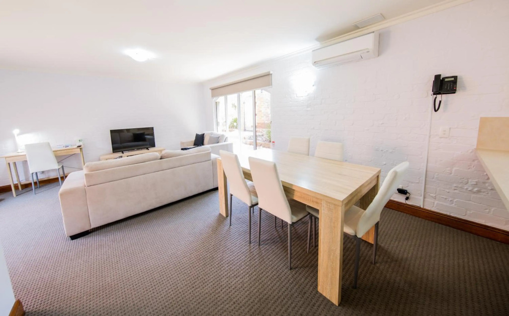 Mercure Ballarat Hotel & Convention Centre