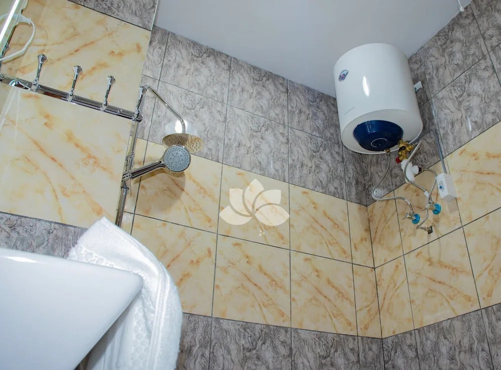 LA ROCHELLE HOTEL