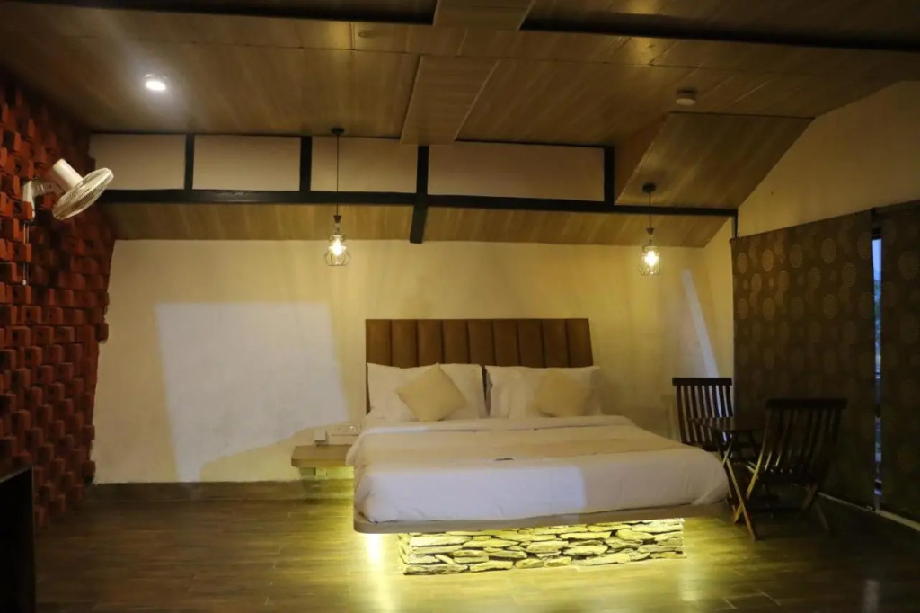StayVista at tatvam-Mountain views & EV Station