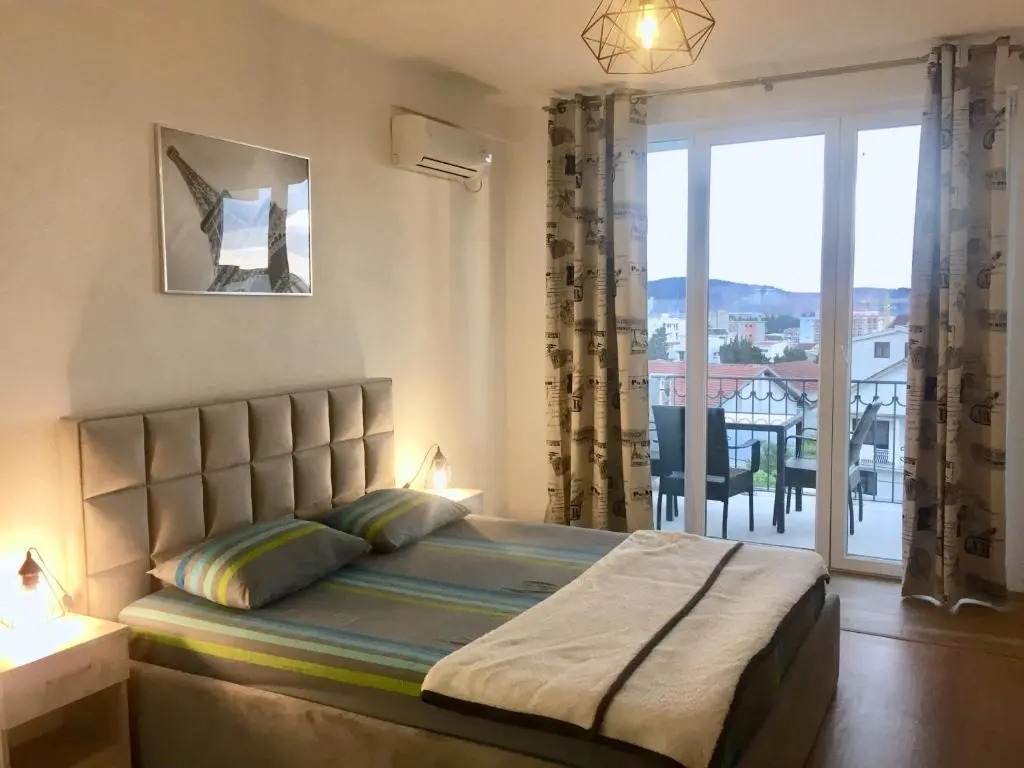 Aparthotel Monterria