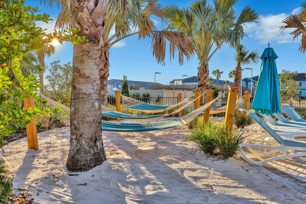 Dog-friendly House With Private Heated Pool, Sports Courts, Game Room, Pool, AC