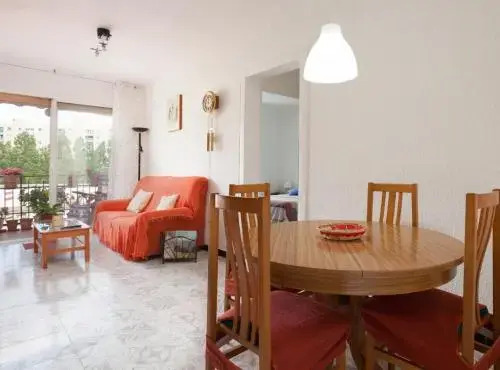 Bright Apartment Close To Congress Center & Port