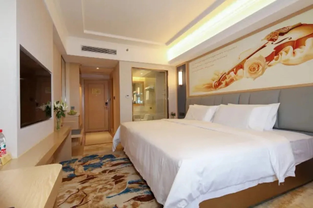 Vienna Hotel（Chengdu University of Petroleum Subway Station）