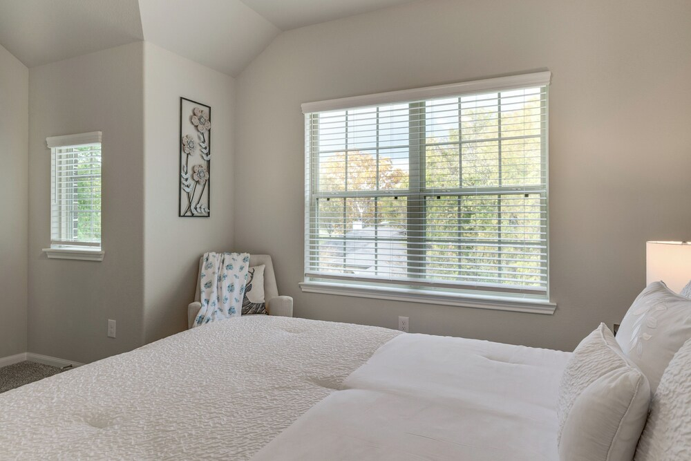 Lake Conroe Home w/ Resort-style Perks & Patio