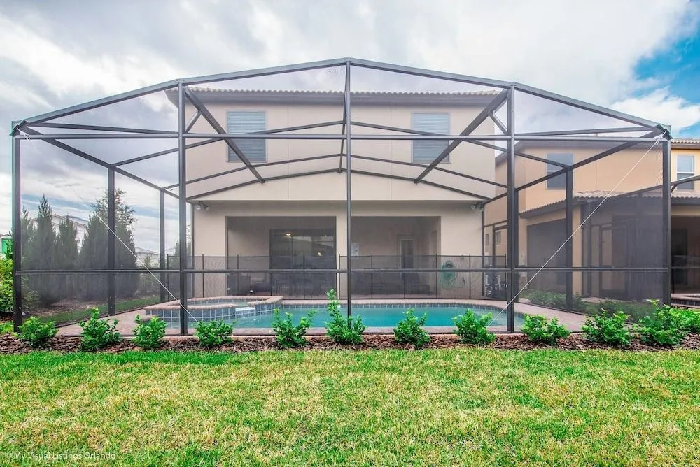 Stylish and Stunning 5BD Pool Home in Solterra - #5st452