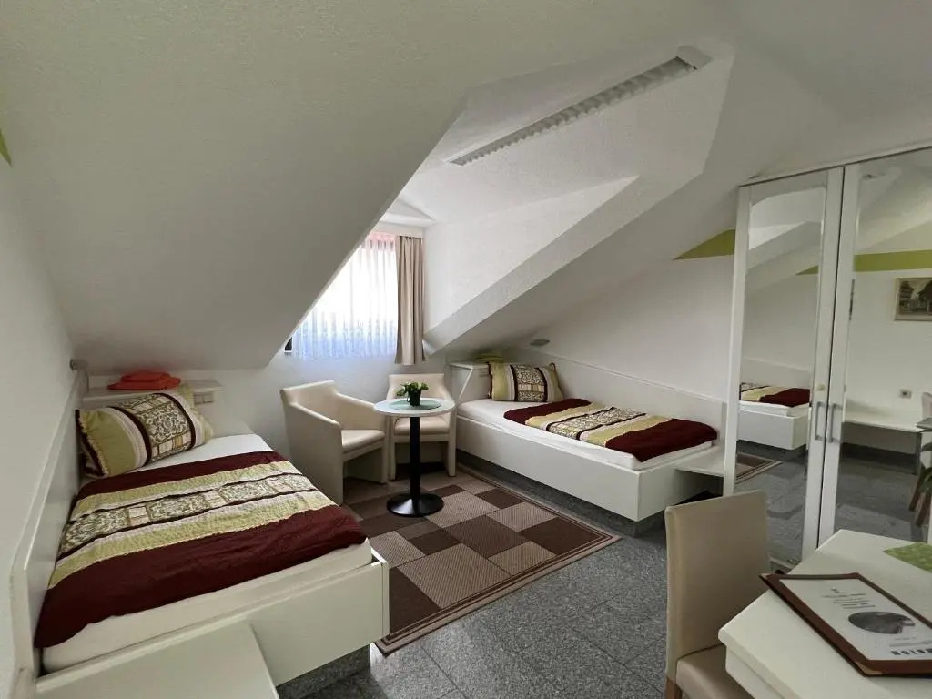 Hotel und Pension Am Burchardikloster