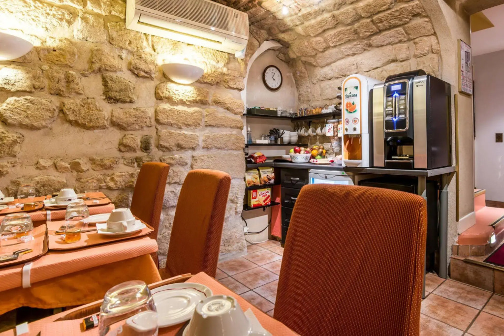 Austins Saint Lazare Hotel