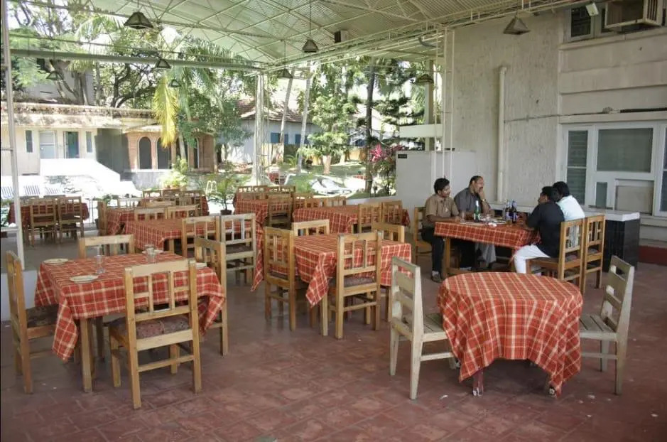 Raja Hotel
