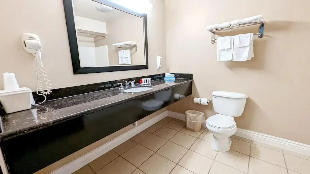 FairBridge Inn & Suites Canadian