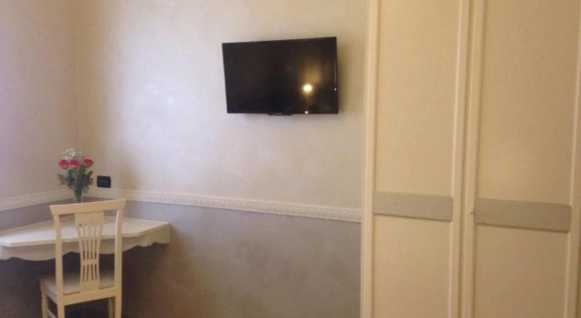 Hotel Lux