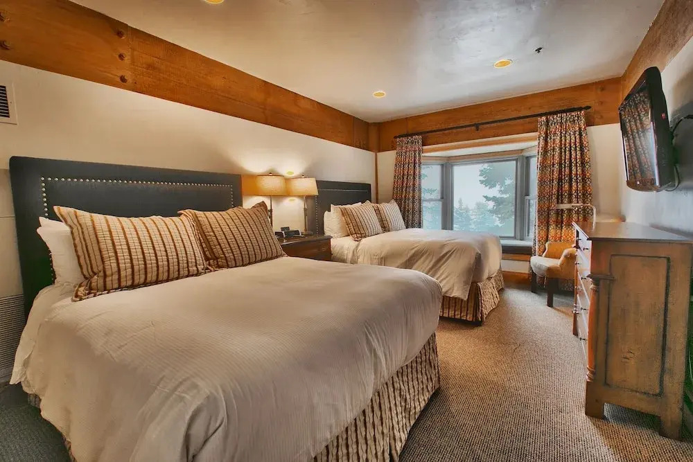 Luxury Four Bedroom Townhouse 4 Townhouse by RedAwning