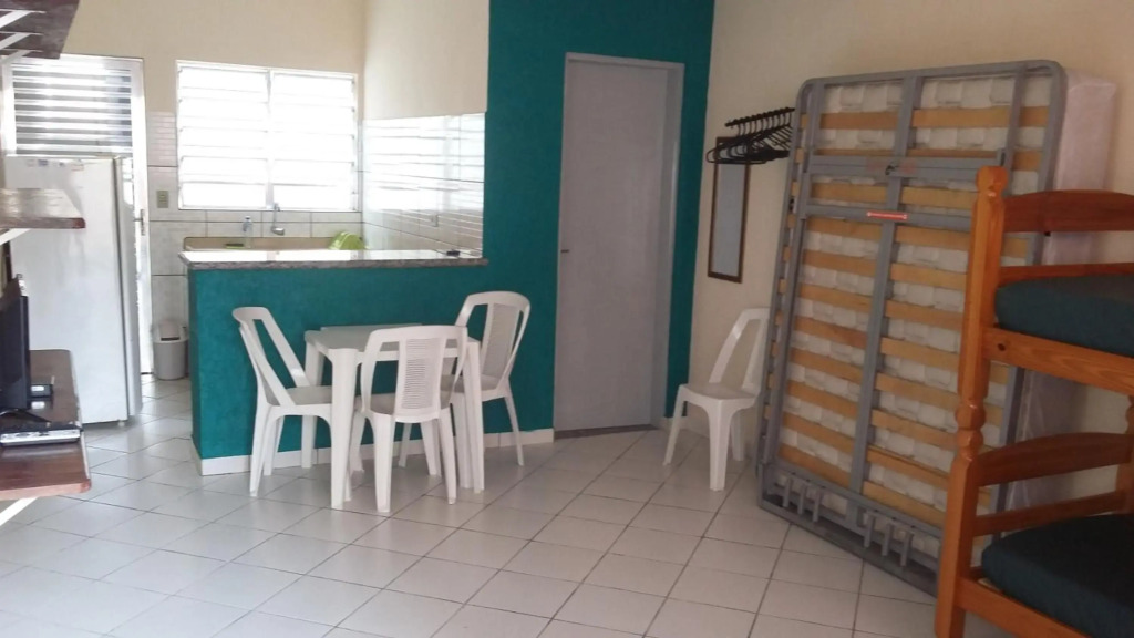 kitnets à 300mts Martim de Sá Caragua