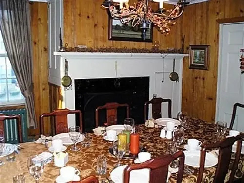 1805 Phinney House