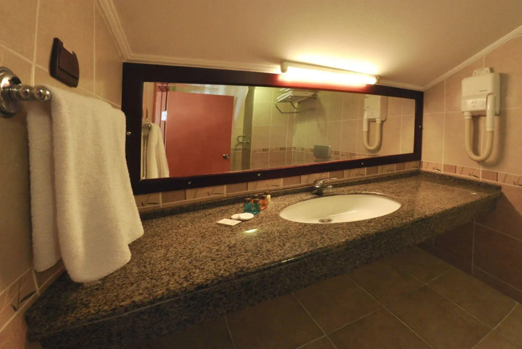 Ronax Hotel