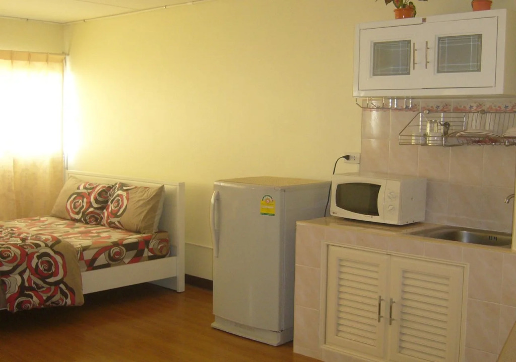 Chan Kim Don Mueang Airport Guest House