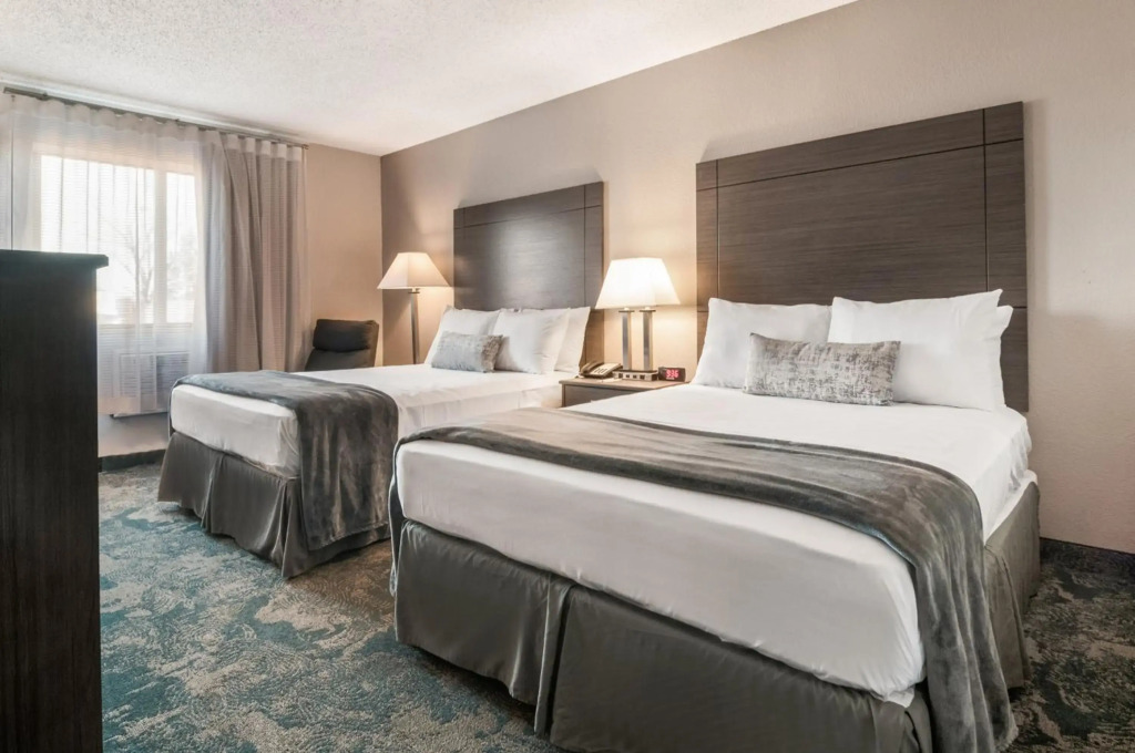 American Inn & Suites Metro Airport