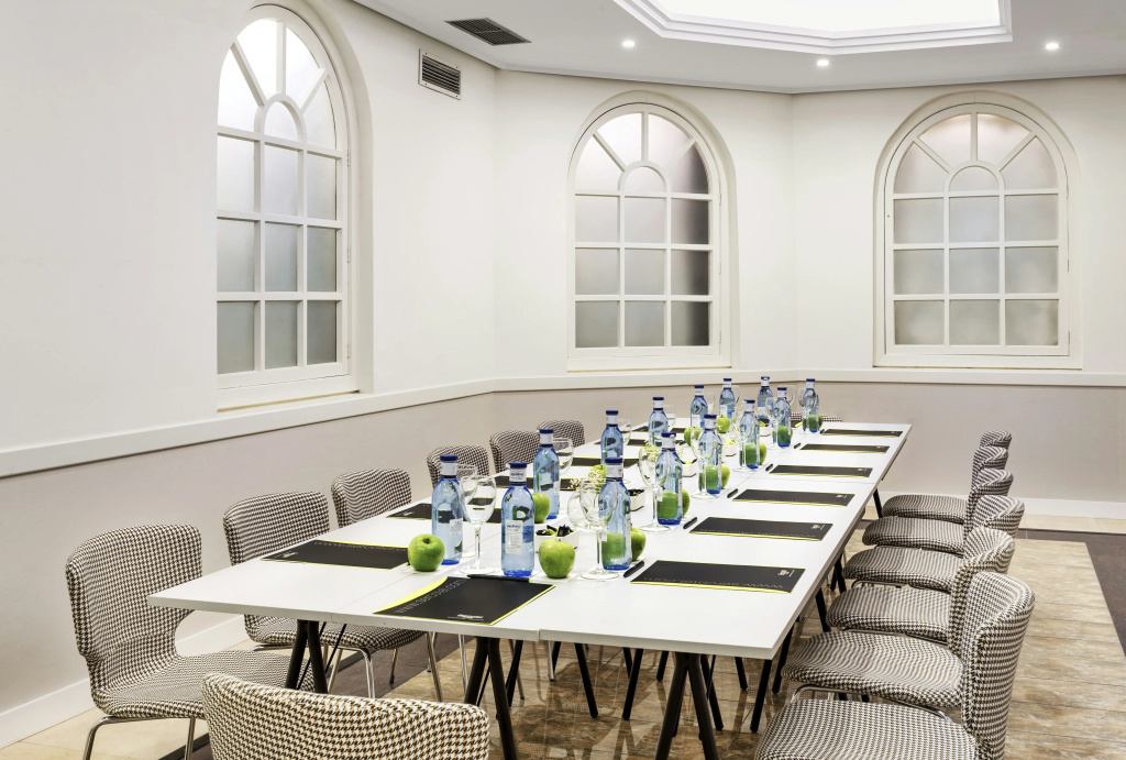 Отель Sercotel Hotel Europa