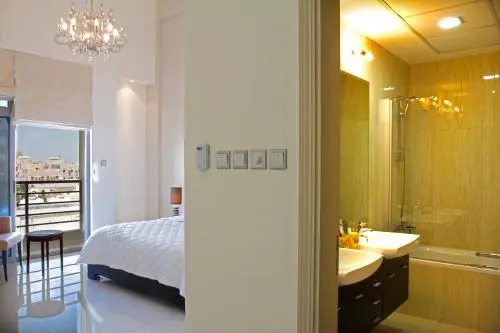 Almoayyed Suites