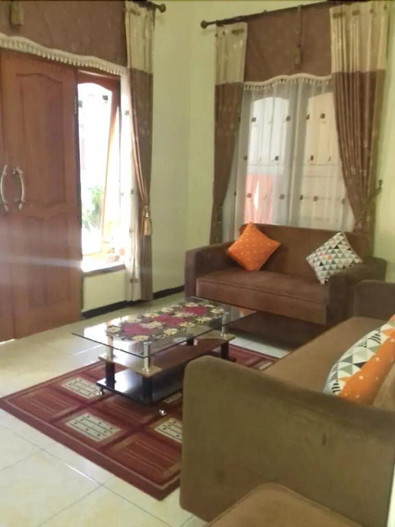 Lestary Homestay